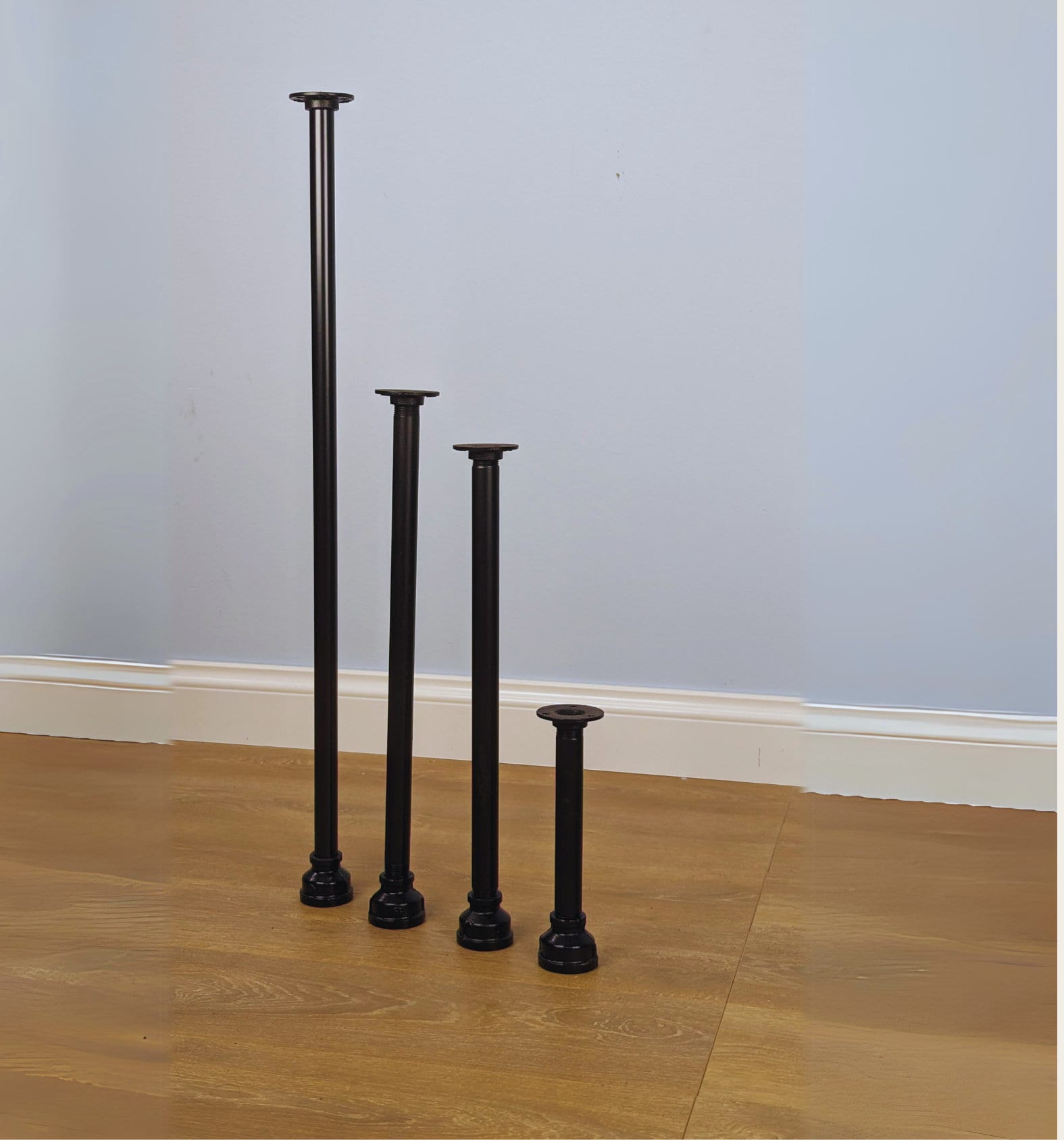 customizable furniture legs made from 3/4&amp;quot; malleable pipe in steampunk style. Available in various colors and adjustable heights from 10cm to 120cm. Ideal for enhancing furniture or DIY projects.