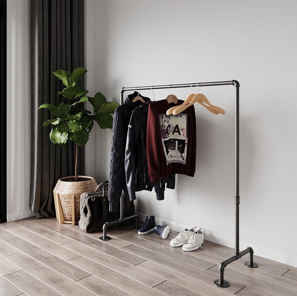 Free hanging clothes rail hot sale